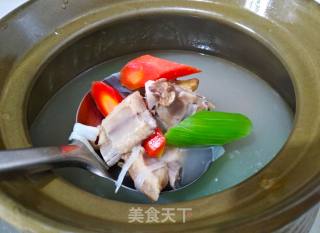 莴笋胡萝卜腊排骨汤的做法步骤：11