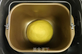 南瓜焦糖核桃软欧的做法步骤：3