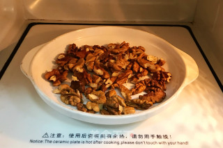 南瓜焦糖核桃软欧的做法步骤：4