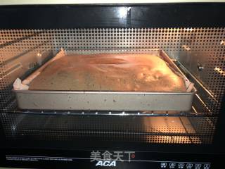 巧克力奶油蛋糕卷的做法步骤：10