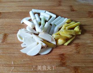双椒回锅肉的做法步骤：3