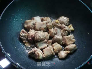 菠萝炖排骨的做法步骤：5