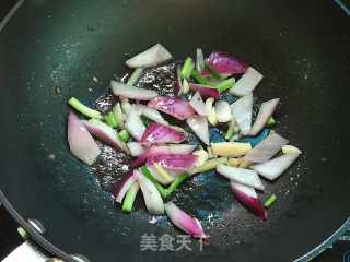 黑椒杏鲍菇炒鸡柳的做法步骤：7