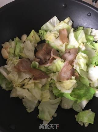 干锅包菜的做法步骤：4