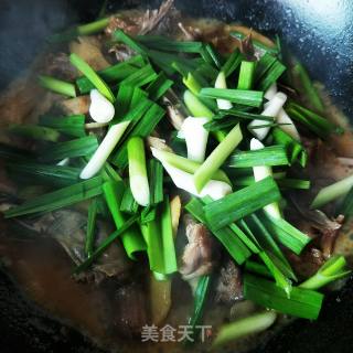仔姜焖仔鸭的做法步骤：6