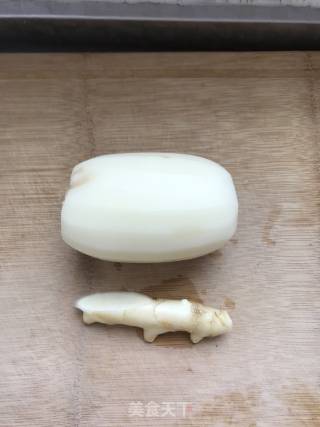糖醋藕片的做法步骤：1