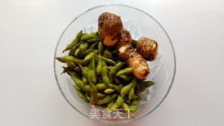盐水毛豆煮芋艿的做法步骤：1