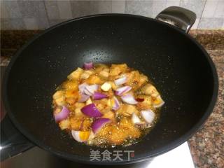 三色回锅肉的做法步骤：8