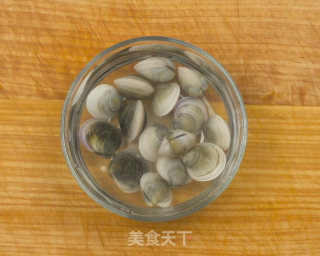 蛤蜊蒸蛋的做法步骤：2