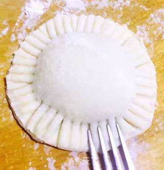 太阳煎饺的做法步骤：7