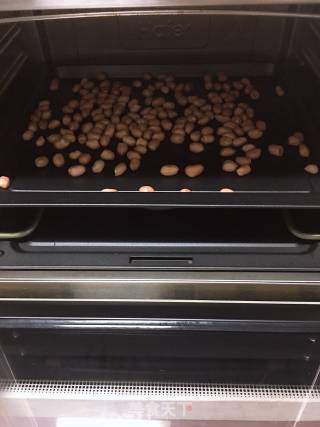 烤花生豆的做法步骤：2