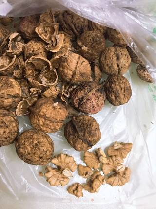 烤核桃仁的做法步骤：1