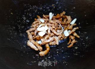 芹菜红椒炒肉丝的做法步骤：9