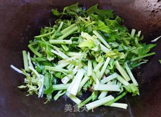 芹菜红椒炒肉丝的做法步骤：11