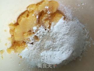 红薯豆沙饼的做法步骤：2