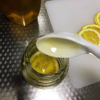 蜂蜜柠檬茶的做法步骤：4