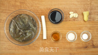 白灼虾的做法步骤：1