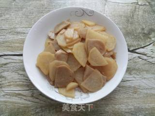 土豆片炒面筋的做法步骤：10