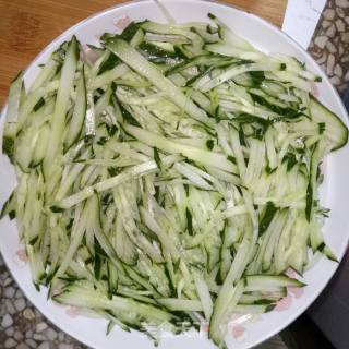 酱爆鸭腿肉的做法步骤：2