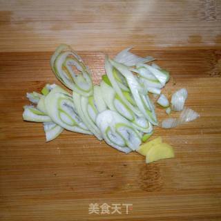 酱爆鸭腿肉的做法步骤：3