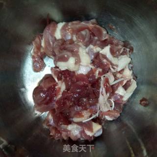 酱爆鸭腿肉的做法步骤：5