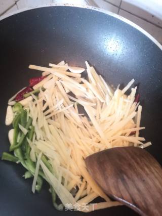 青椒土豆丝的做法步骤：5