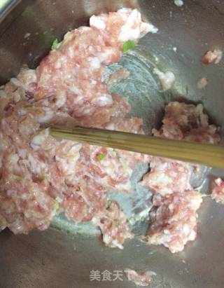 萝卜丝肉丸汤的做法步骤：1