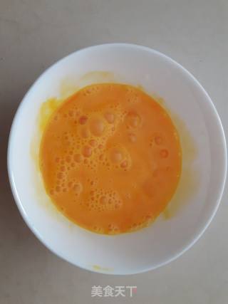 豌豆炒鸡蛋的做法步骤：3
