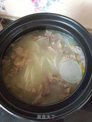 白萝卜炖猪肚肺汤的做法步骤：12