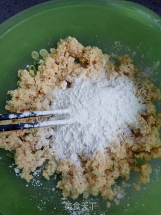 豆腐渣丸子的做法步骤：3