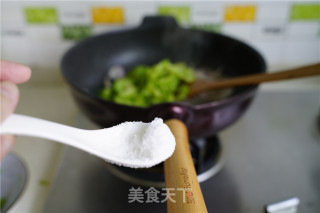 牛肉洋葱炒苦瓜的做法步骤：7