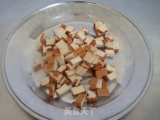 香干肉丁酱拌面的做法步骤：3