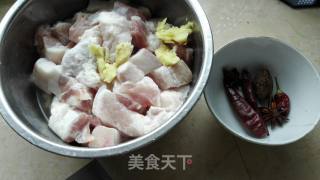 红烧肉的做法步骤：1