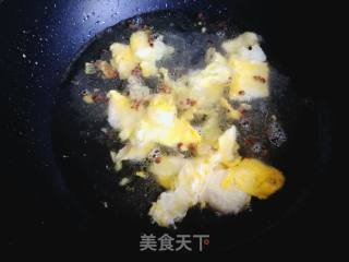 鸡蛋炝锅面的做法步骤：6