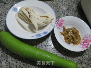 榨菜丝夜开花刀削面的做法步骤：1