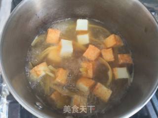 鱼豆腐汤面的做法步骤：7
