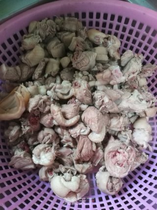 没食欲？来点泡椒魔芋鸭试试的做法步骤：1