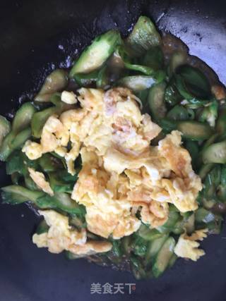 丝瓜炒鸡蛋的做法步骤：7