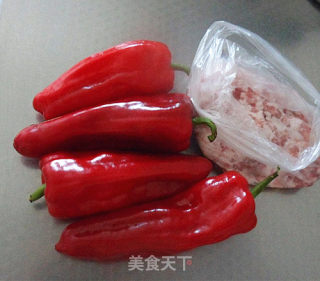 下饭菜——酿红椒的做法步骤：1