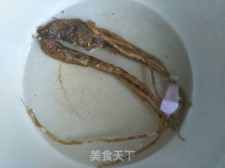 酸汤鸡煲的做法步骤：3