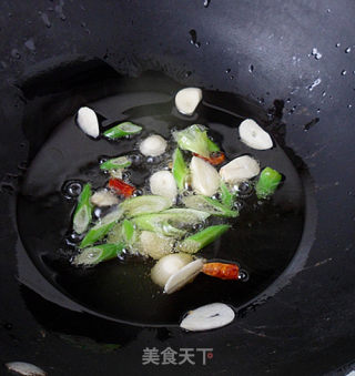 下饭菜——手撕木耳洋白菜的做法步骤：4