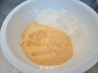 玉米面馅饼的做法步骤：1