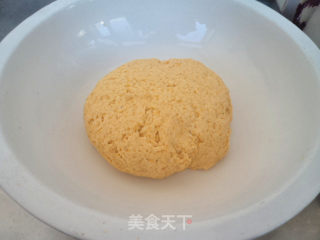 玉米面馅饼的做法步骤：2