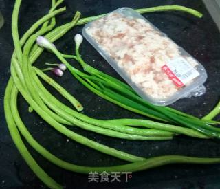 炸饺子的做法步骤：1