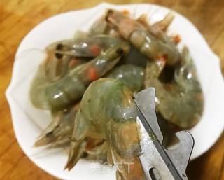 蒜蓉番茄㸆虾#海鲜#的做法步骤：1