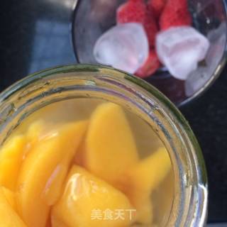 黄桃草莓饮的做法步骤：4