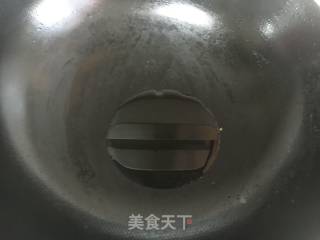 丝瓜木耳炒毛豆的做法步骤：2