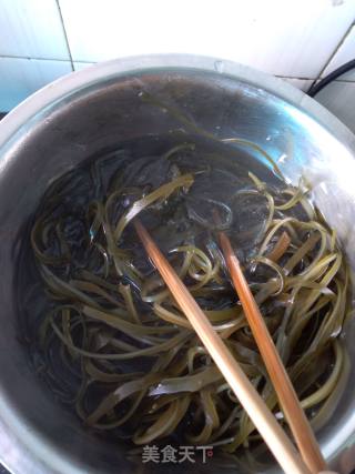 凉拌海带丝的做法步骤：2