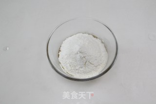 自制经典的五仁月饼的做法步骤：2