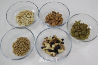 自制经典的五仁月饼的做法步骤：4